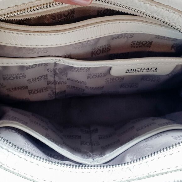 MK Puffer Handbag - Picture 9 of 10